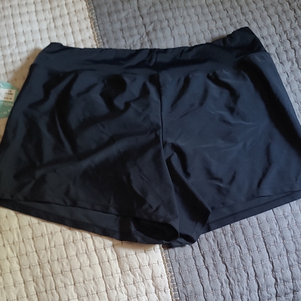 5/25 NWT Catalina Swim Shorts